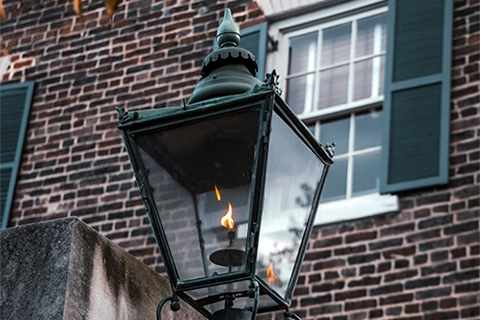 gas lantern in New Orleans